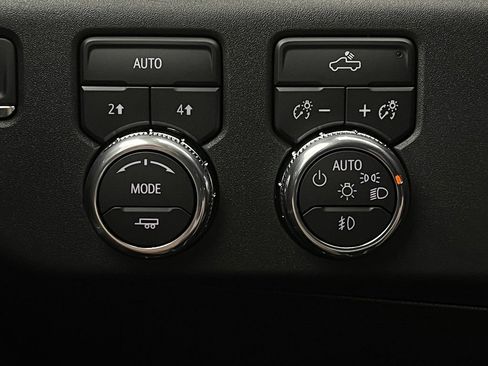 New 2026 GMC Sierra 1500 Elevation w/ Elevation Select Package AWD/4WD image 21