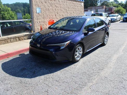 Used 2023 Toyota Corolla LE FWD image 3