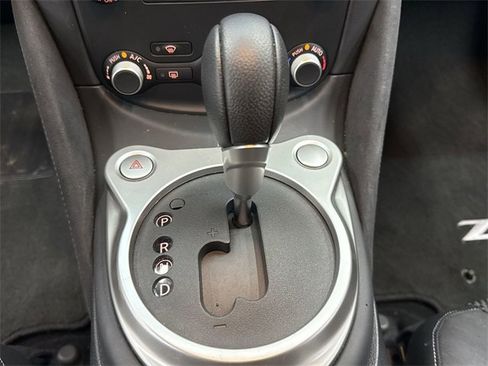 Used 2018 Nissan 370Z Touring image 20