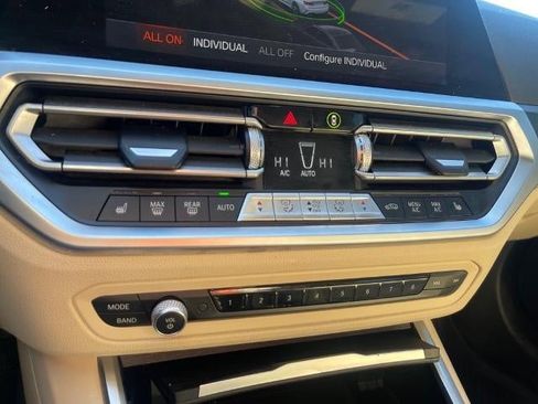 Used 2021 BMW 330i Sedan w/ M Sport Package image 17