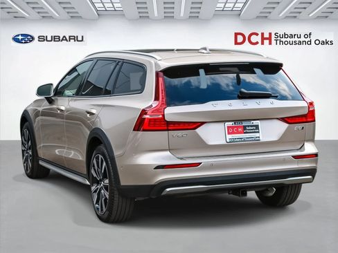 Used 2025 Volvo V60 B5 Cross Country Ultra w/ Protection Package Premier AWD/4WD image 6