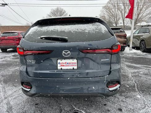 Certified 2025 MAZDA CX-70 Plug-In Hybrid w/ Premium Pkg image 4