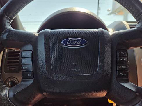 Used 2011 Ford Escape XLT w/ 201A Rapid Spec Order Code FWD image 17
