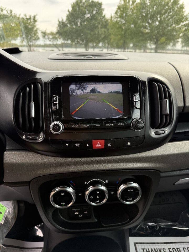 Used 2014 FIAT 500L Trekking w/ Popular Equipment Group FWD image 16