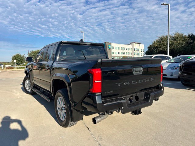 Used 2024 Toyota Tacoma SR5 AWD/4WD image 6