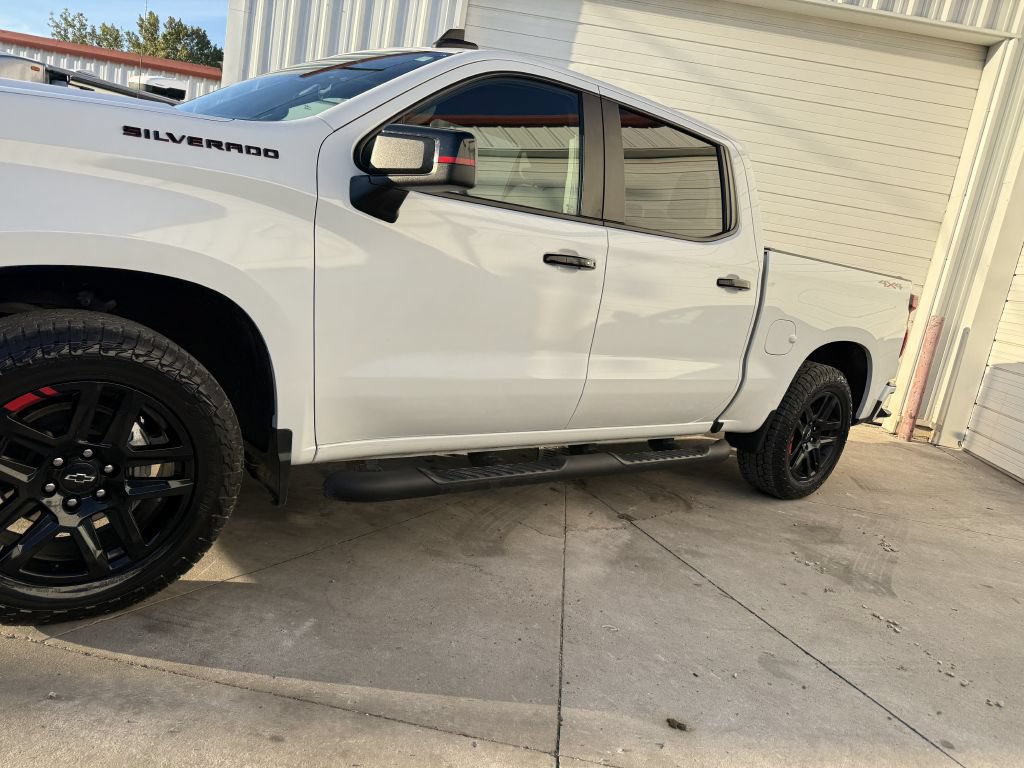 Used 2023 Chevrolet Silverado 1500 RST w/ Redline Edition AWD/4WD image 22