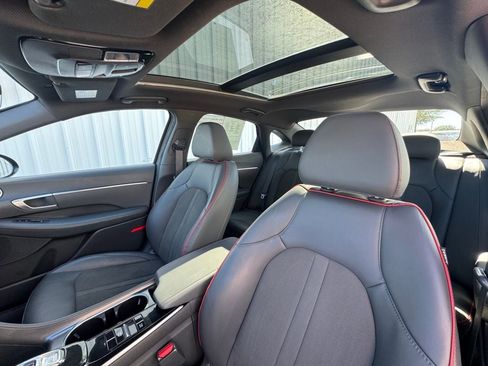 Used 2023 Hyundai Sonata SEL Plus w/ Preferred Accessory Package image 14