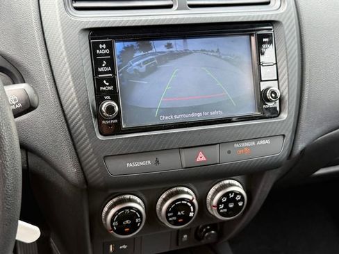 Used 2023 Mitsubishi Outlander Sport ES AWD/4WD image 17