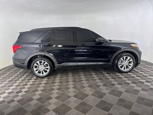 Used 2020 Ford Explorer XLT w/ Equipment Group 202A AWD/4WD image 6