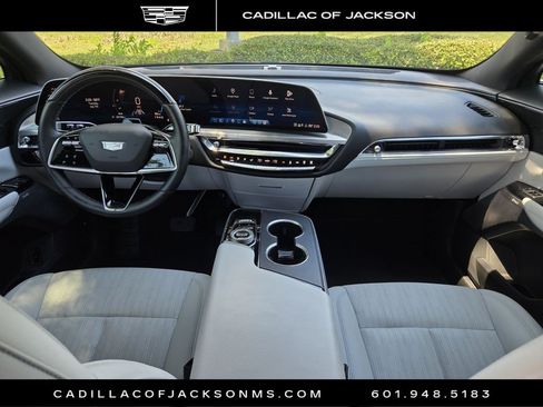 Certified 2024 Cadillac Lyriq Luxury AWD/4WD image 7