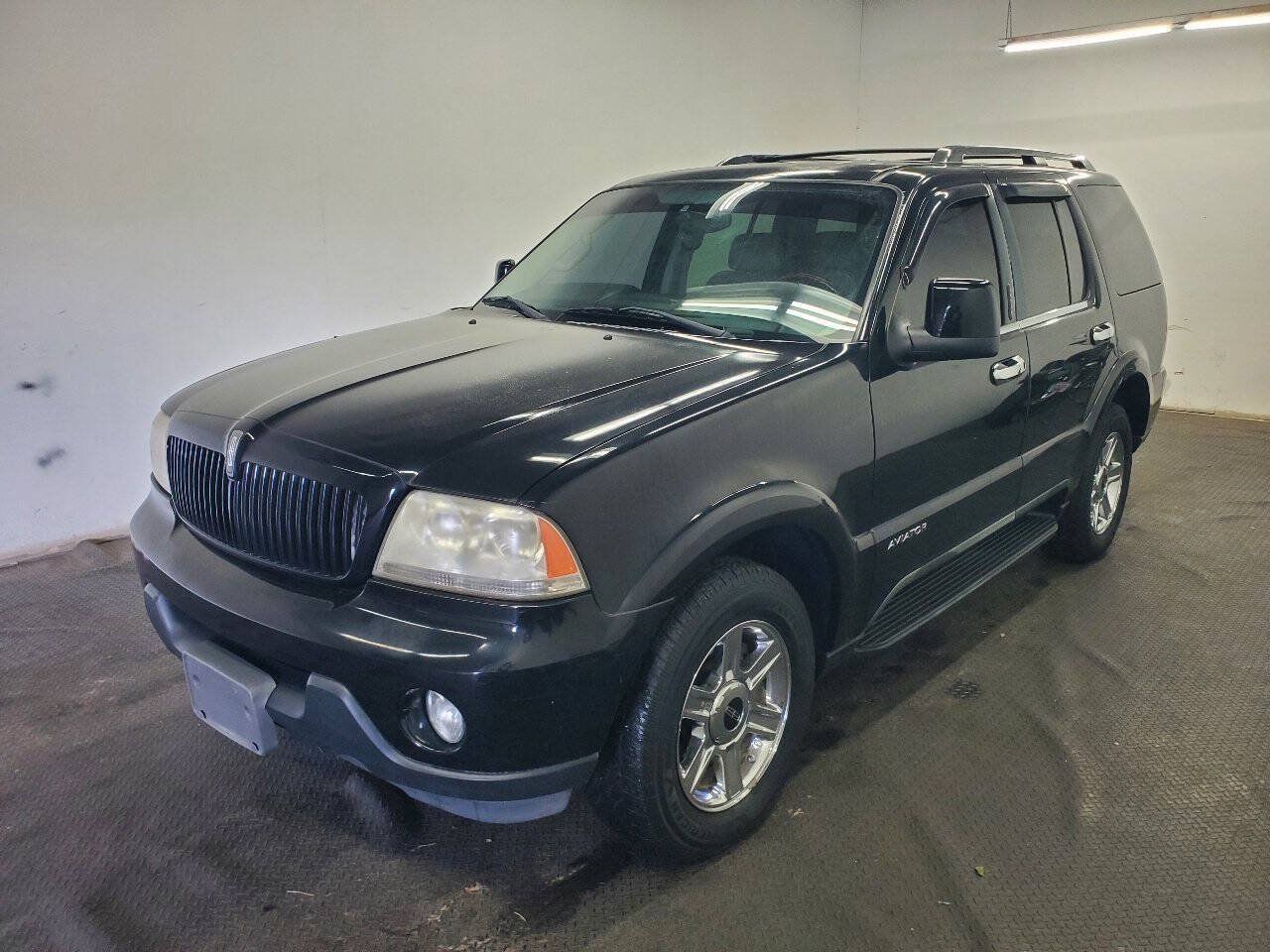 Used 2005 Lincoln Aviator AWD image 1