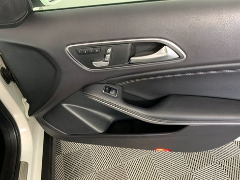 Used 2019 Mercedes-Benz GLA 250 4MATIC image 38