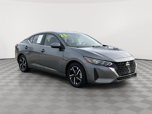 Used 2025 Nissan Sentra SV FWD image 5