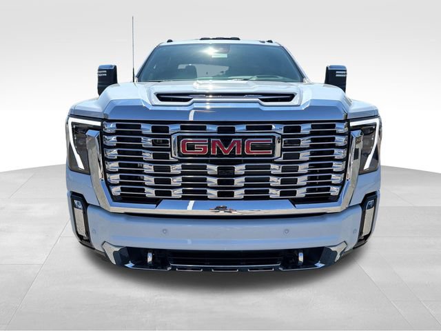New 2026 GMC Sierra 3500 Denali w/ Denali Reserve Package AWD/4WD image 2