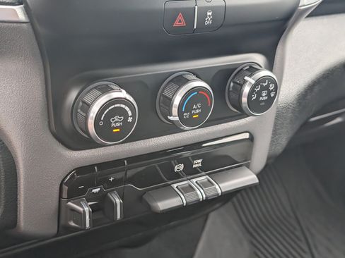 Used 2023 RAM 2500 Big Horn w/ Cold Weather Group AWD/4WD image 24