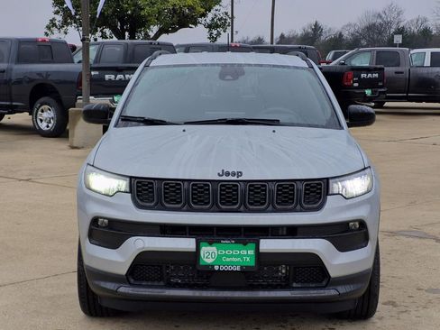 New 2026 Jeep Compass Latitude image 3