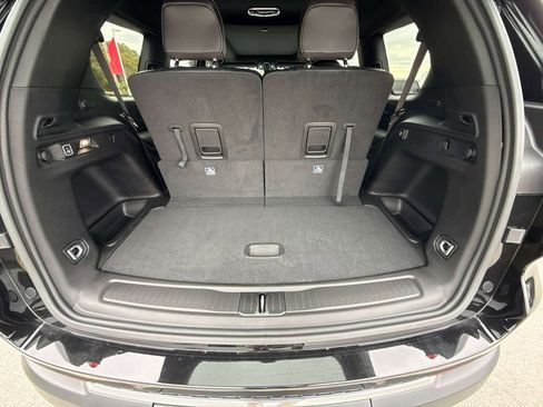 New 2025 Jeep Grand Cherokee L Limited w/ Luxury Tech Group II image 10