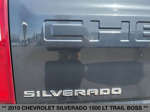 Used 2019 Chevrolet Silverado 1500 LT Trail Boss AWD/4WD image 15