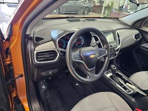 Used 2018 Chevrolet Equinox LS AWD/4WD image 8