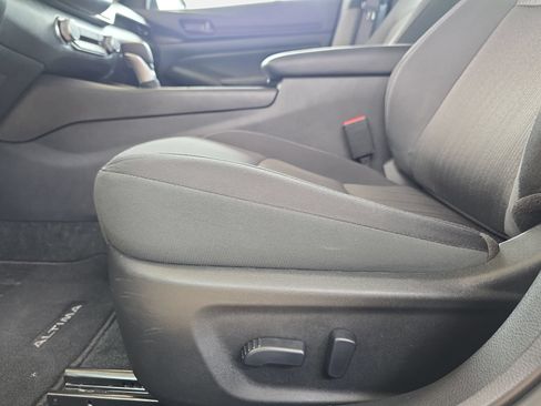 Used 2026 Nissan Altima 2.5 SV FWD image 28