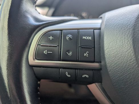 Used 2022 Lexus GX 460 Premium w/ Accessory Package AWD/4WD image 15
