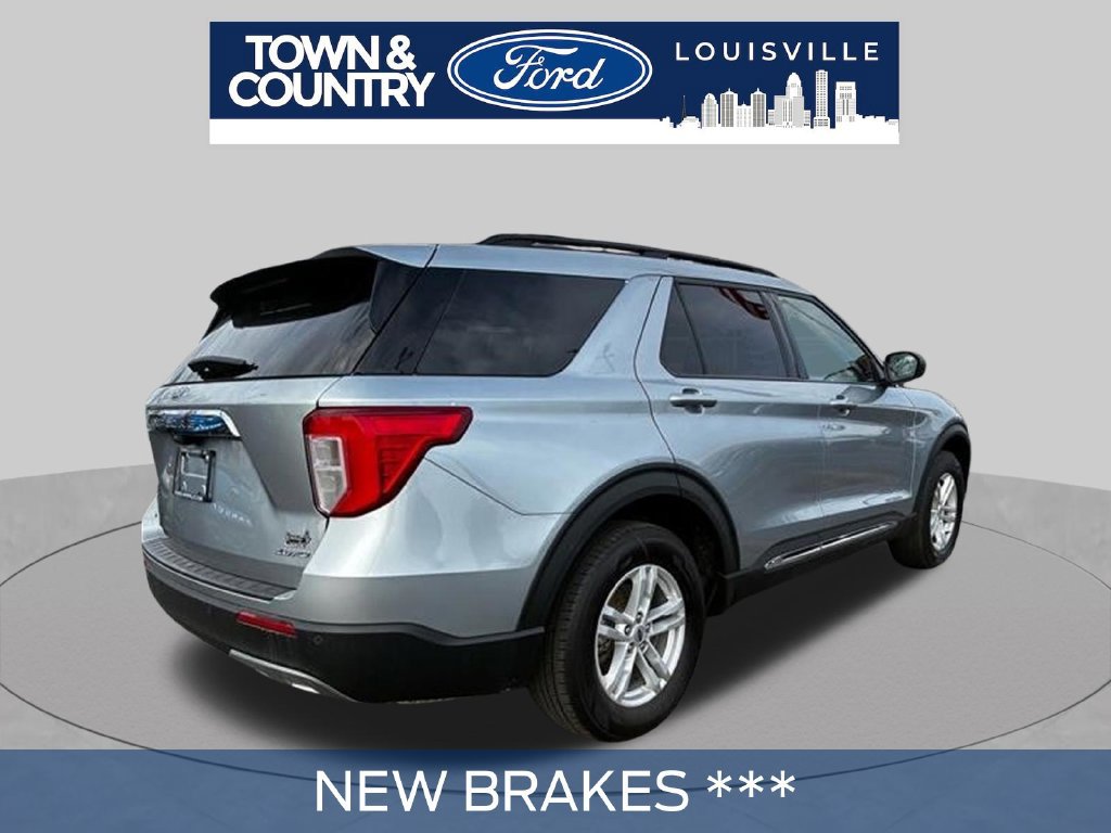 Used 2024 Ford Explorer XLT w/ Equipment Group 202A AWD/4WD image 4