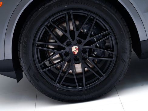 New 2026 Porsche Cayenne image 12