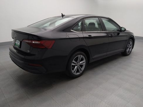 Used 2024 Volkswagen Jetta SE FWD image 10