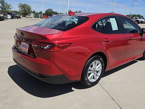 Used 2025 Toyota Camry LE AWD/4WD image 5