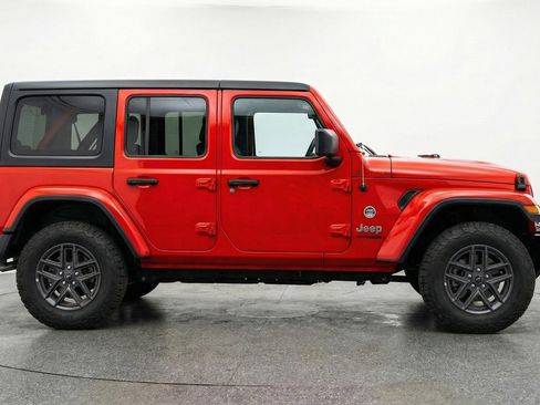 Used 2025 Jeep Wrangler Sport S image 9