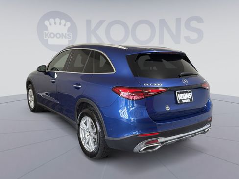Used 2025 Mercedes-Benz GLC 300 4MATIC image 4