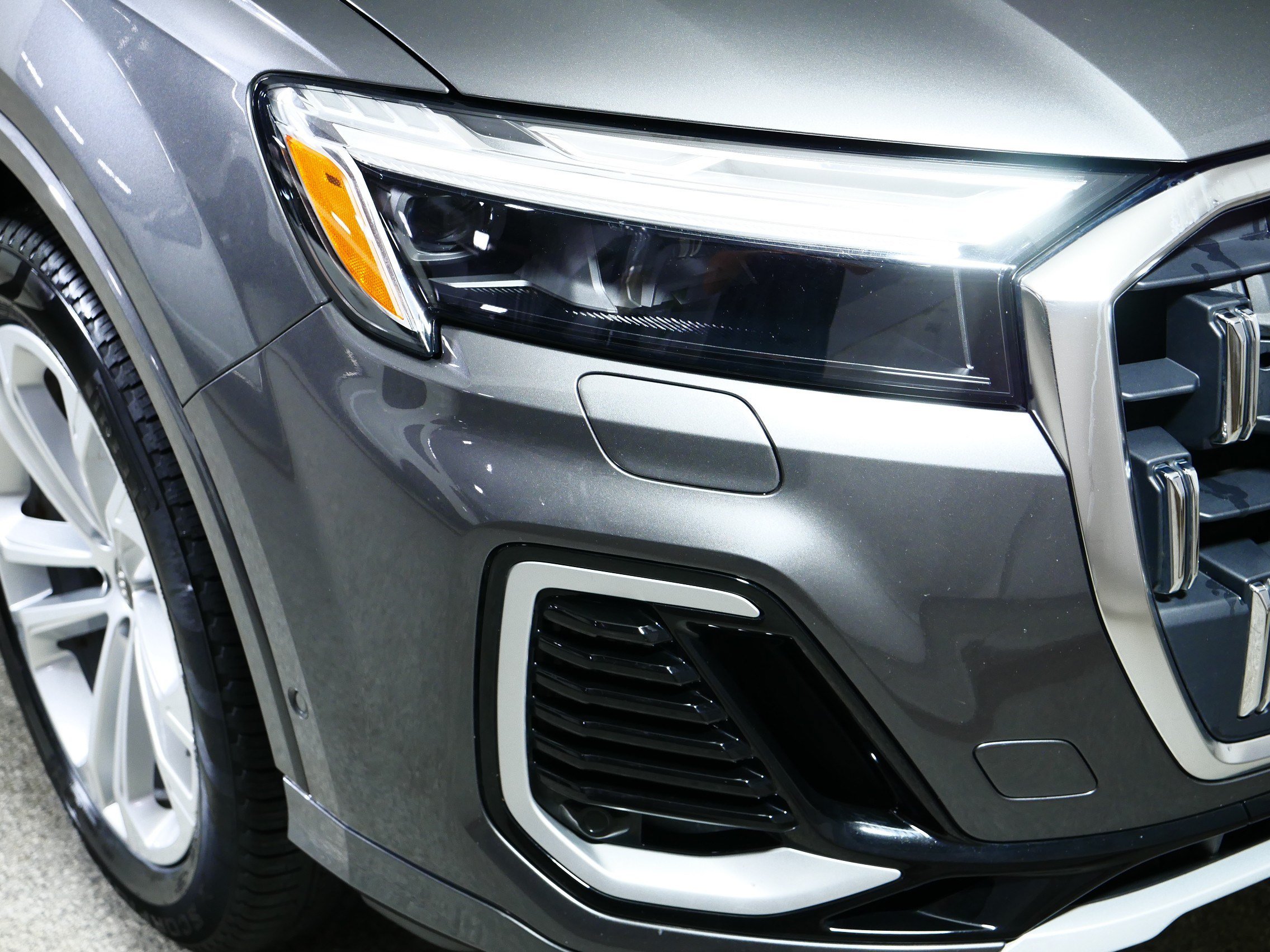 Certified 2025 Audi Q7 3.0T Premium Plus AWD/4WD image 16