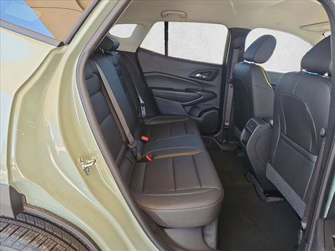 Used 2025 Chevrolet Trax ACTIV FWD image 19