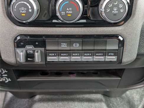 New 2026 RAM 5500 Tradesman w/ Chrome Appearance Group image 19