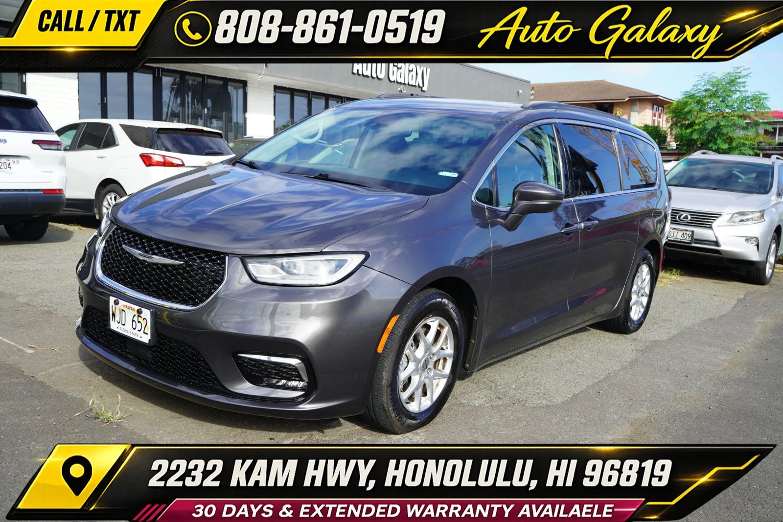 Used 2022 Chrysler Pacifica Touring-L FWD image 1