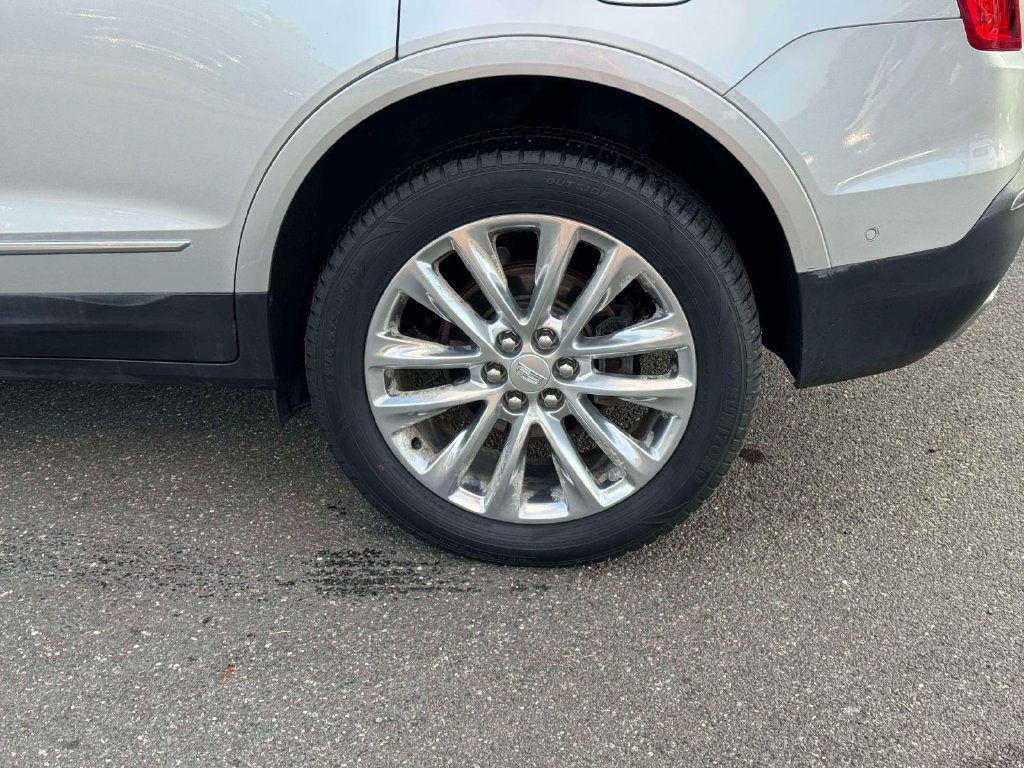 Used 2019 Cadillac XT5 Platinum AWD/4WD image 11