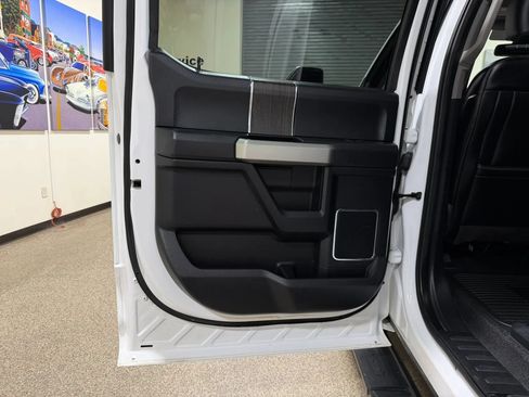 Used 2020 Ford F350 4x4 Crew Cab DRW Super Duty image 33