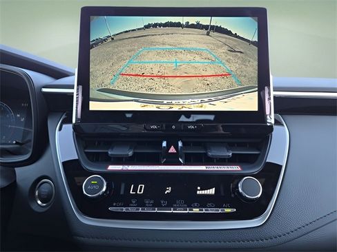 Used 2025 Toyota Corolla SE w/ SE Premium Package image 32