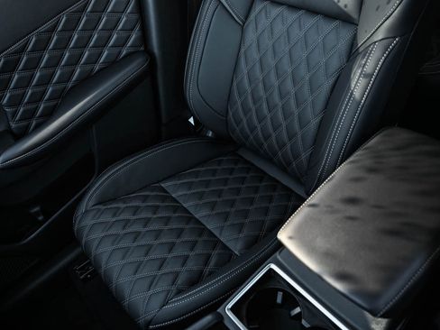 New 2025 Mitsubishi Outlander SEL image 26