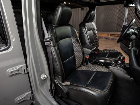 Used 2022 Jeep Gladiator Overland image 32