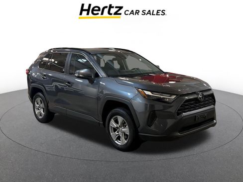 Used 2025 Toyota RAV4 XLE image 1