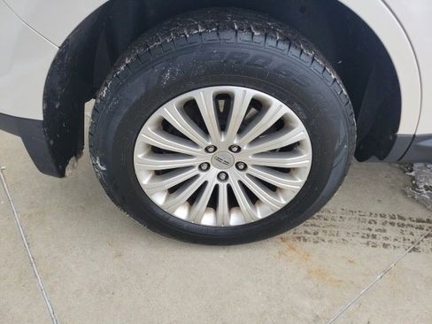 Used 2014 Lincoln MKX AWD w/ Olive Ash Wood Package image 15