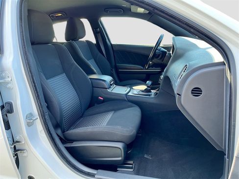 Used 2023 Dodge Charger SXT image 28
