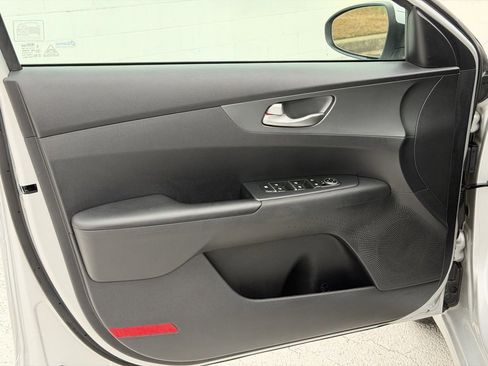 Used 2021 Kia Forte LXS image 18