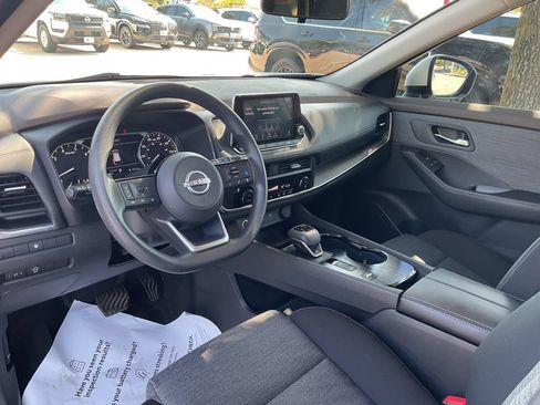 Used 2023 Nissan Rogue SV FWD image 10