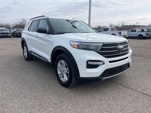 Certified 2023 Ford Explorer XLT w/ Equipment Group 202A image 3