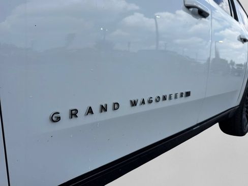 Used 2024 Jeep Grand Wagoneer L Series II w/ Quick Order Packagew 28T AWD/4WD image 11