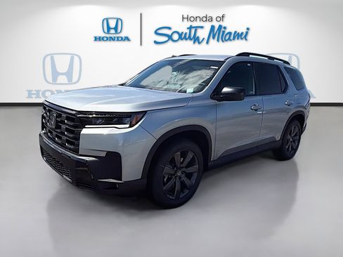 New 2026 Honda Pilot Sport image 3