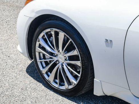 Used 2014 INFINITI Q60 Convertible w/ Premium Package RWD image 10
