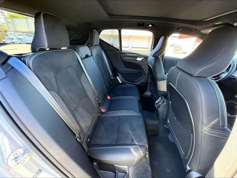 Used 2024 Volvo XC40 Recharge Plus w/ Protection Package Premier image 30